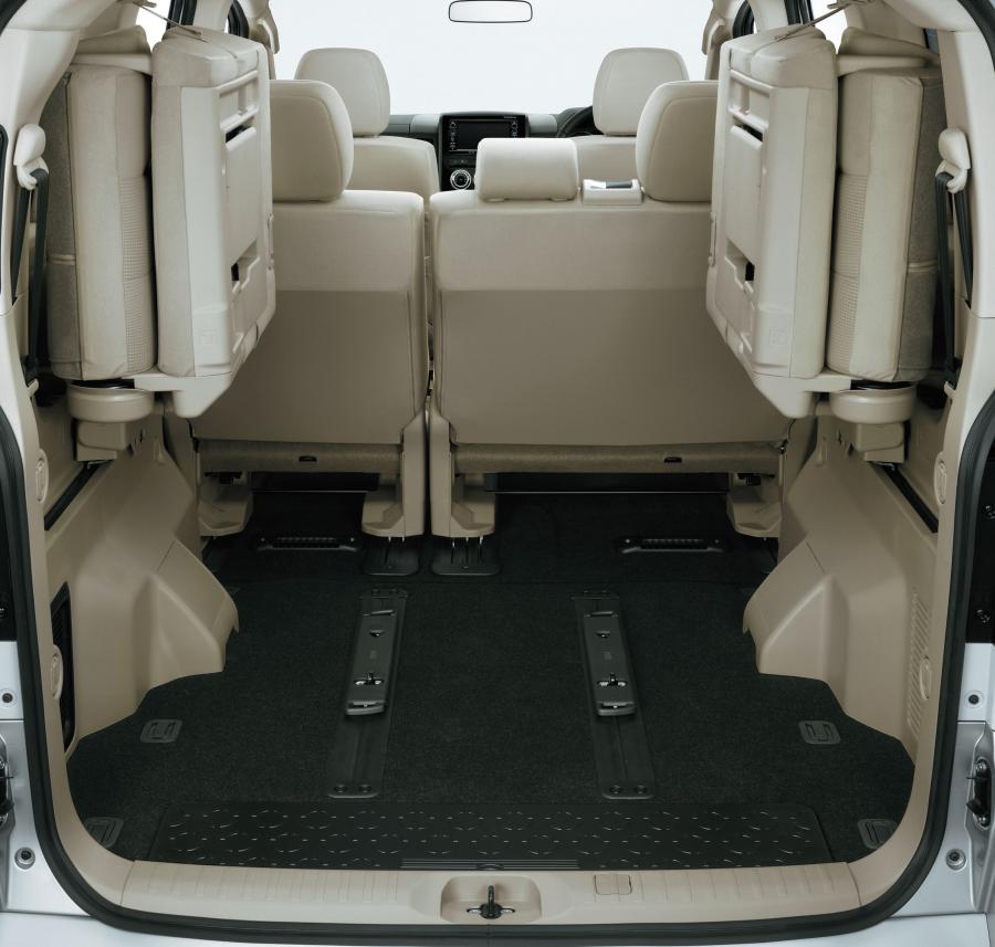Багажник Mitsubishi Delica D:5 2007 года  (фото 3 из 31)